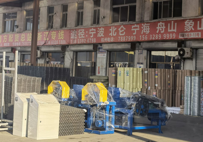 山東李經理訂購的中型水箱糖心APP官网入口發貨了，請注意收貨！